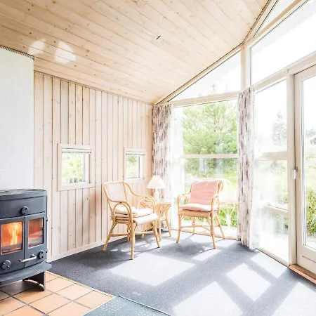 Holiday Henne Xvi Holiday home