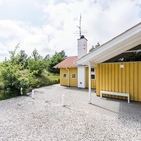 Holiday home Holiday Henne Xvi *